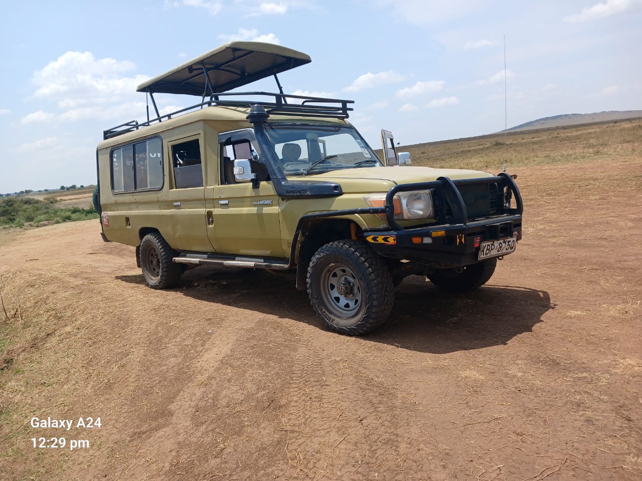 Expert Guide: Leasing vs Car Hire for Safaris in Kenya